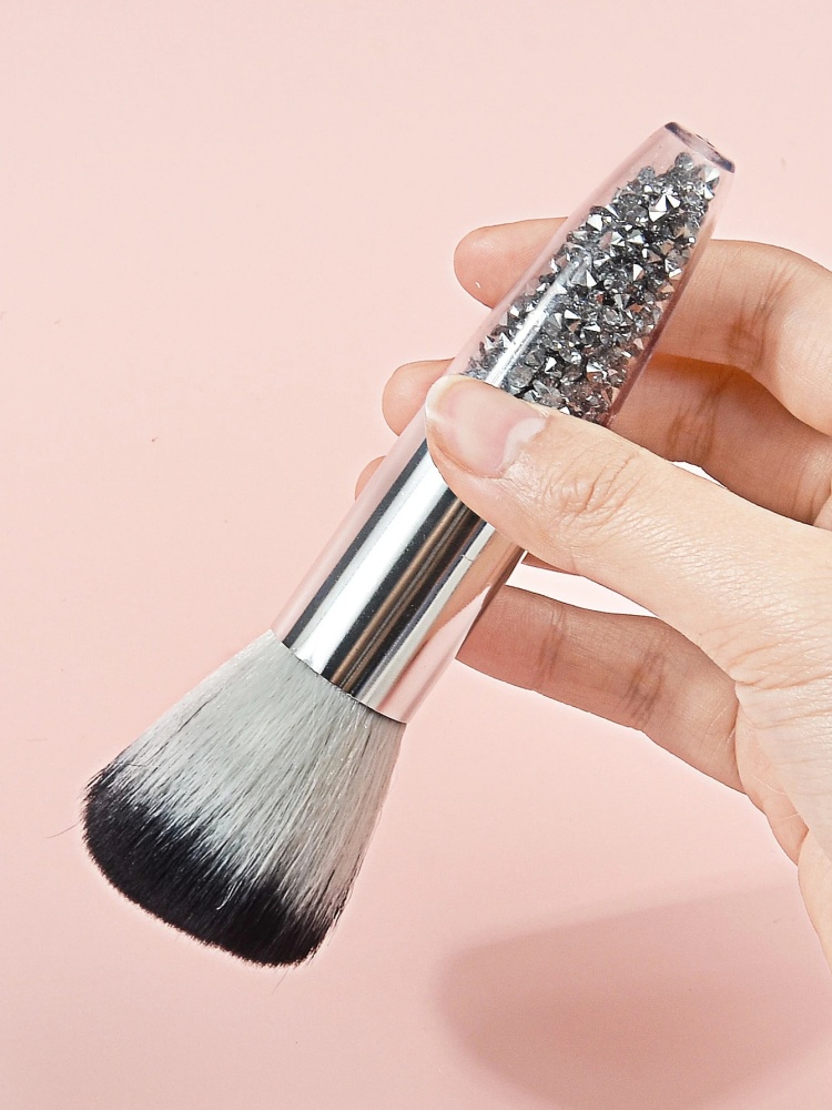 فرشاة أظافر احترافية بمقبض فاخ - مراجعة Luxury Skincare Accessories وسعره